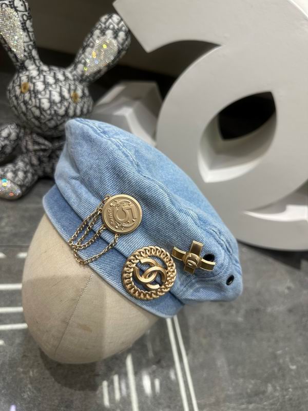 Chanel beret dx08